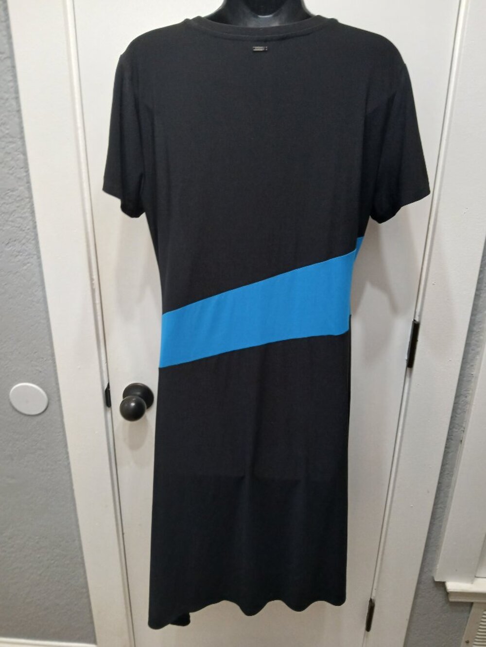 DKNY Tri Color T Dress🩵💙🖤🤍 - Picture 6 of 11